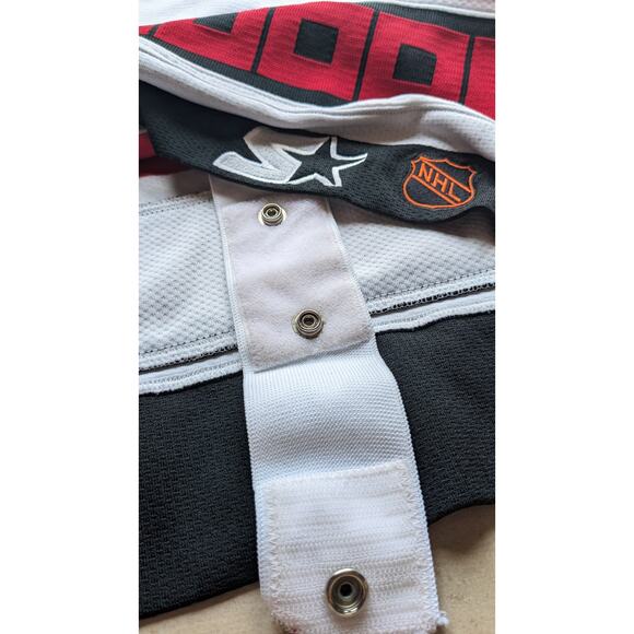 Carolina Hurricanes 1997-99 STARTER jersey AUTHENTIC 48-R M white NHL hockey vtg - Picture 6 of 11